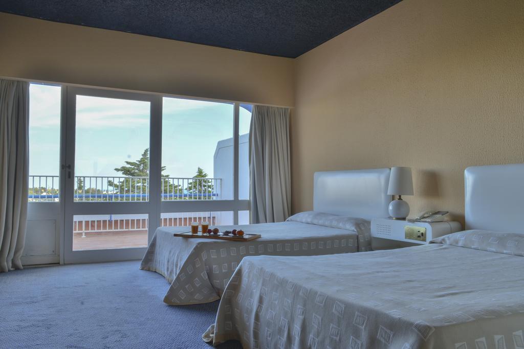 Carvoeiro Garden Hotel Room photo